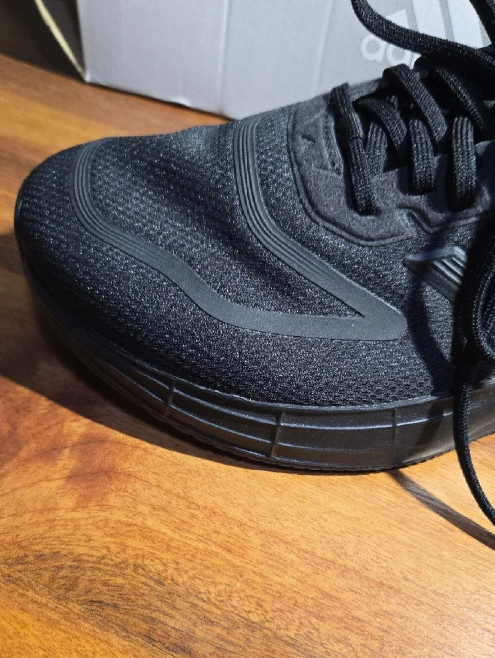 adidas Men's All-Black Cushioned Athletic Sneakers Nwb Size 9 1/2
